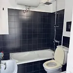 Lovely Apartment Close To The Sea
